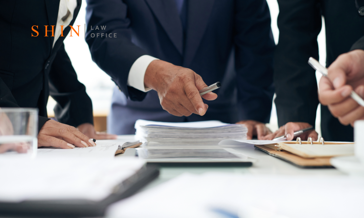 steps after car accident Virginia, preserving accident evidence, medical treatment documentation, dealing with insurance adjusters VA, hiring personal injury lawyer Fairfax, accident report Fairfax County police, witness statements