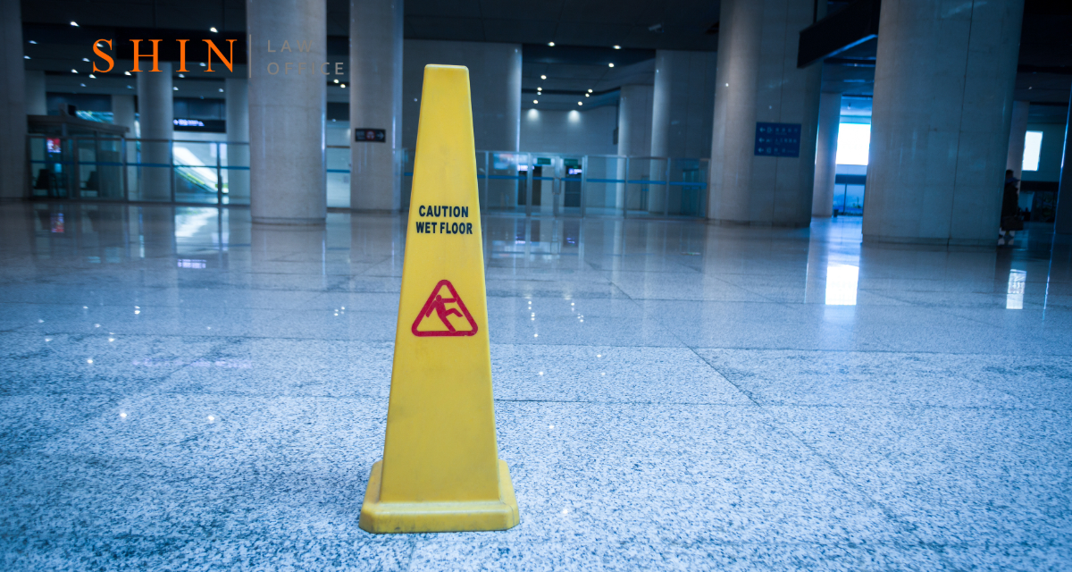 Leesburg Shoppers Injured On Wet Retail Floors